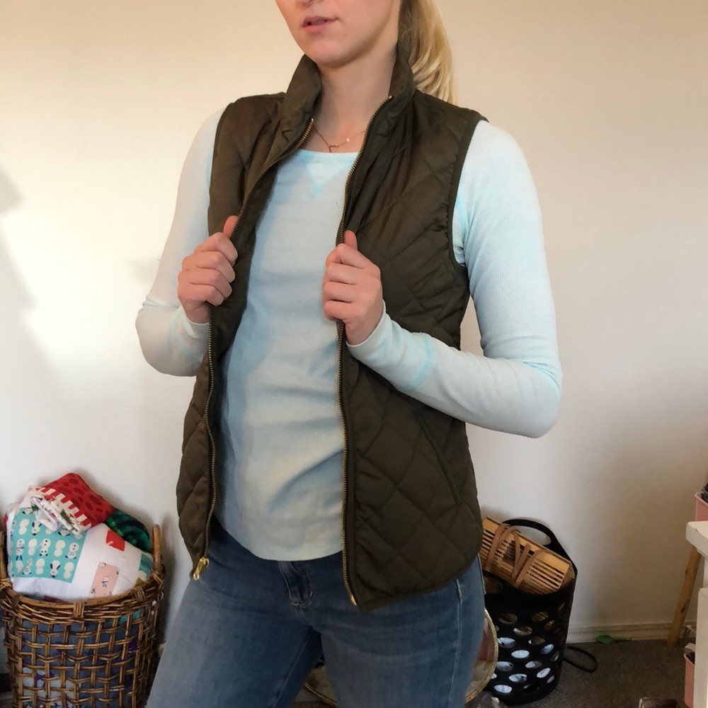Old navy olive green vest